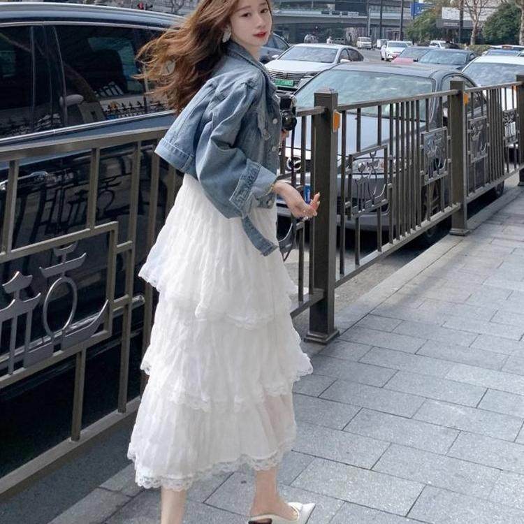 白色蕾丝吊带连衣裙夏季新款法式收腰显瘦海边度假沙滩蛋糕裙仙女