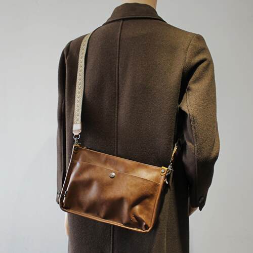 threebox斜挎包休闲多口袋男包潮