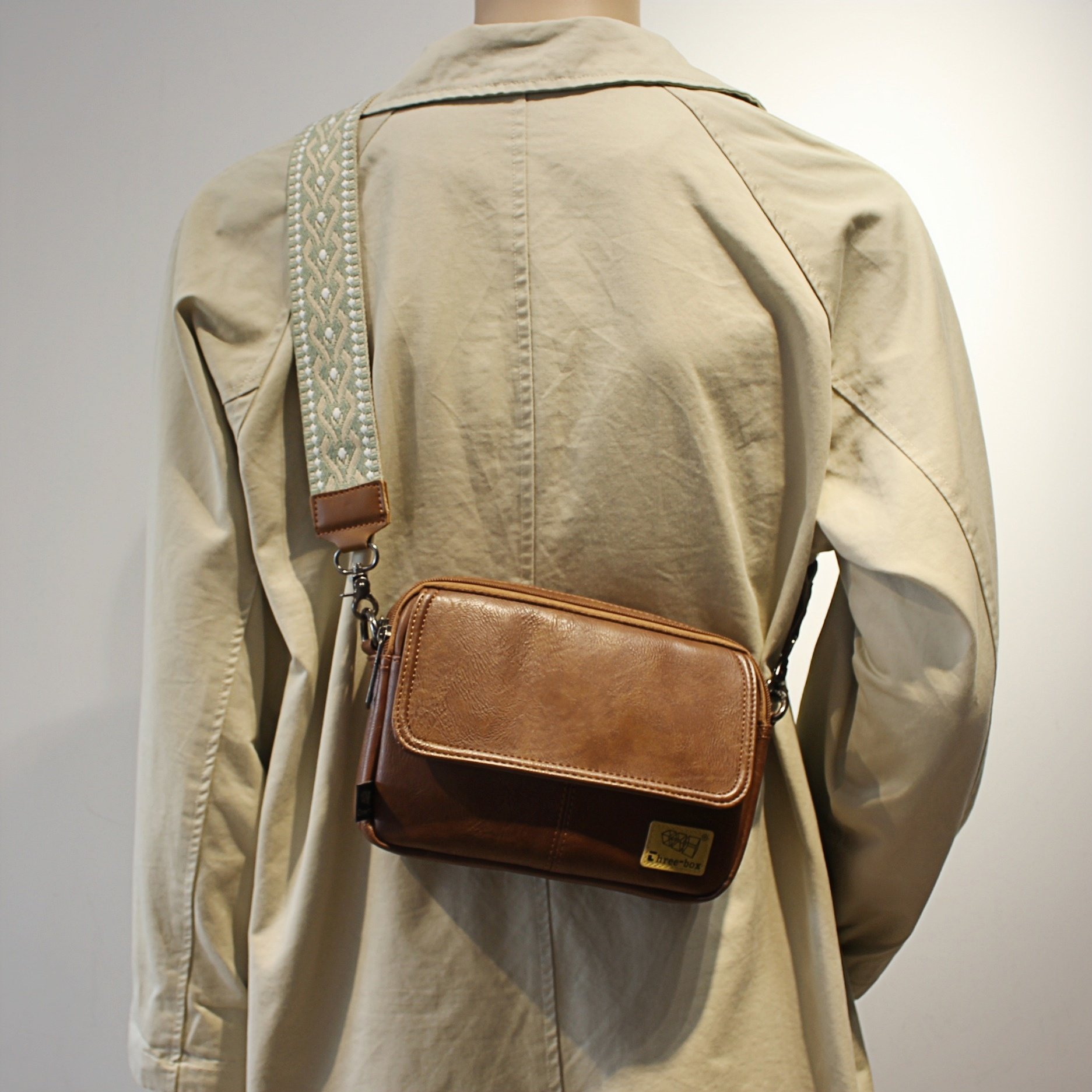 2025新款男包复古手机包斜挎包女