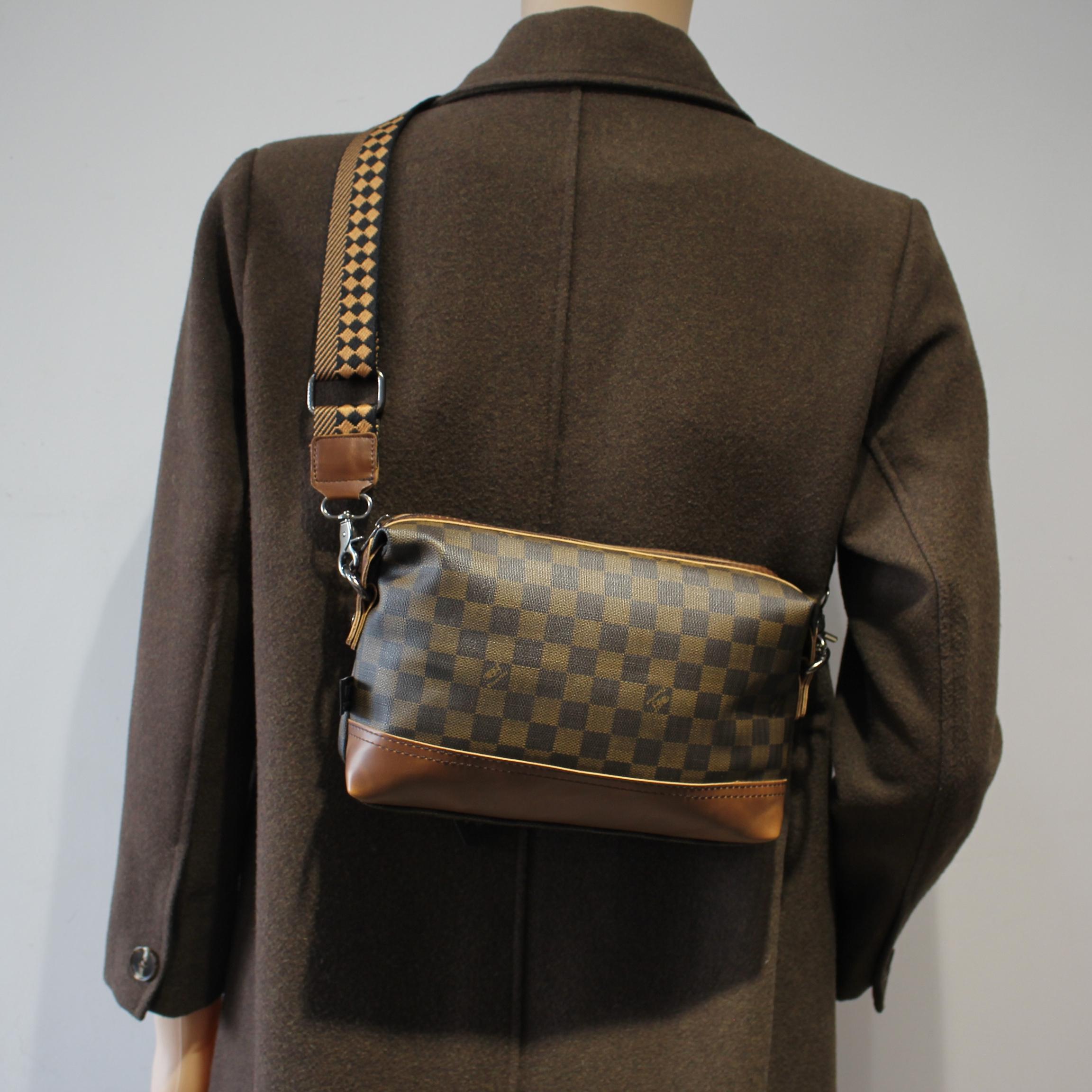 潮牌时尚格纹斜挎小背包斜挎包