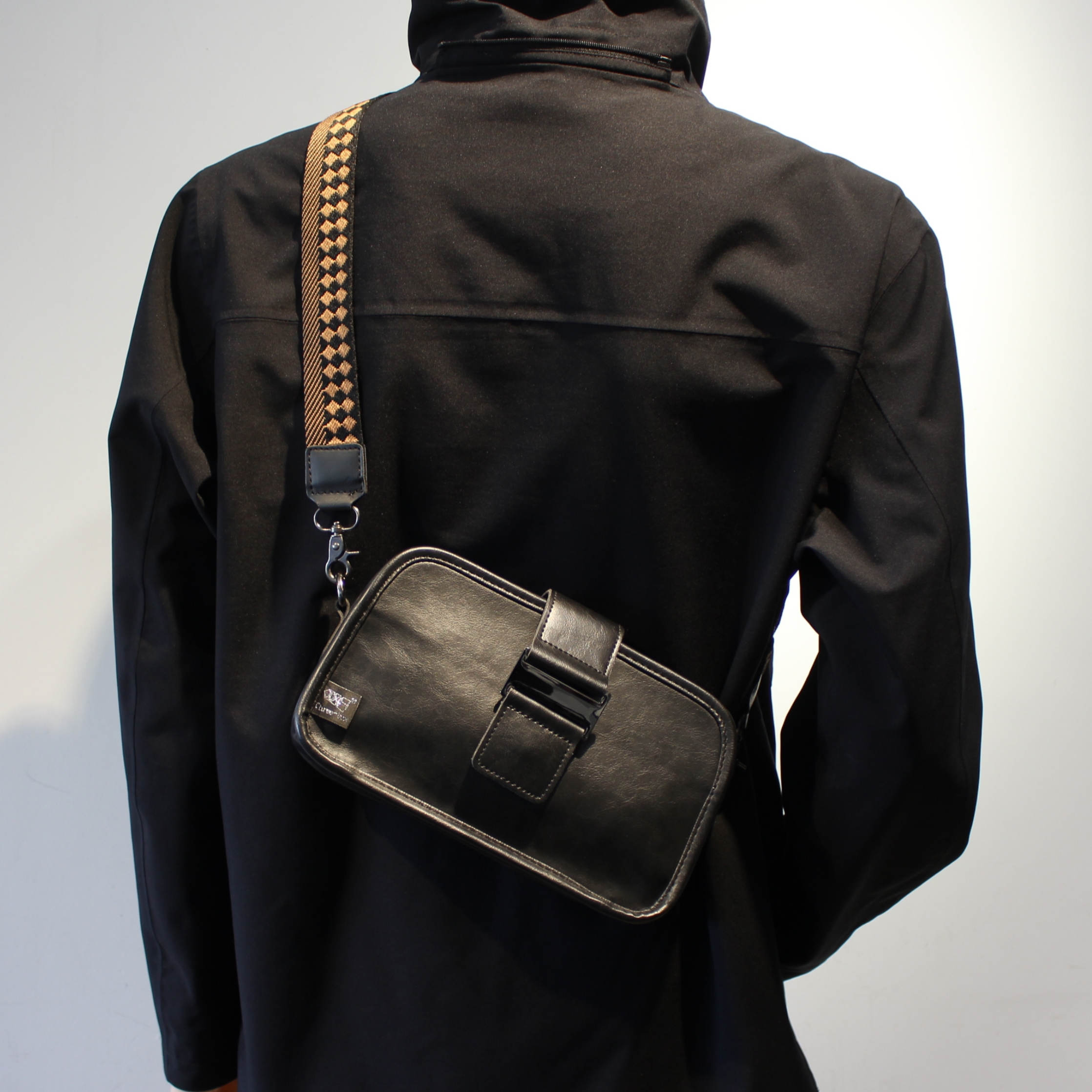 Three-Box2025新款男士斜挎包超