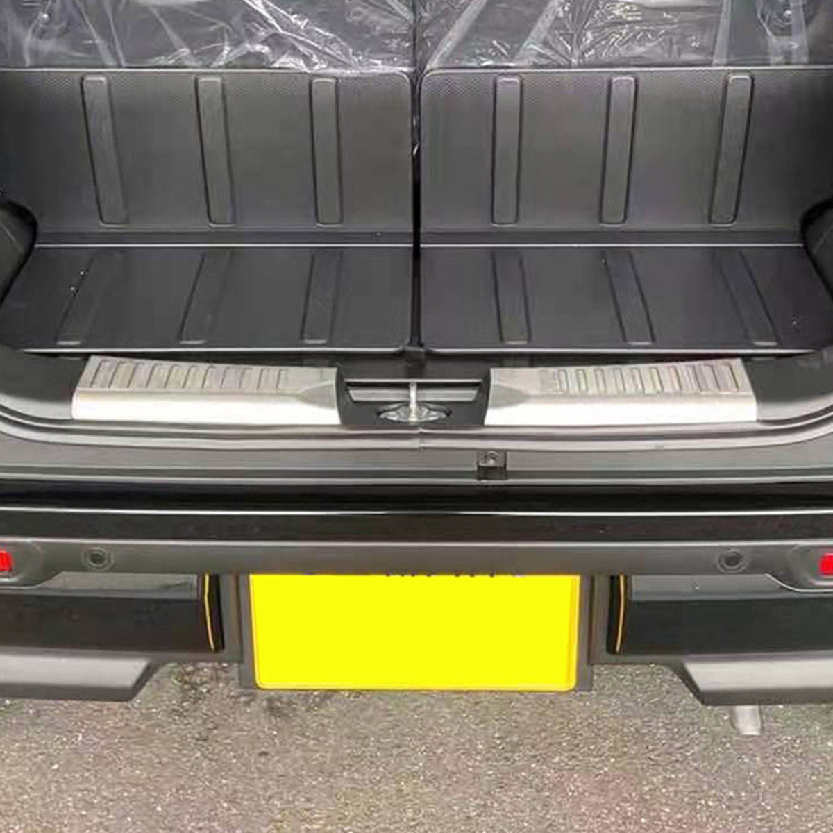 适用20-21款铃木HUSTLER不锈钢后护板汽车改装后备箱门槛防护饰条