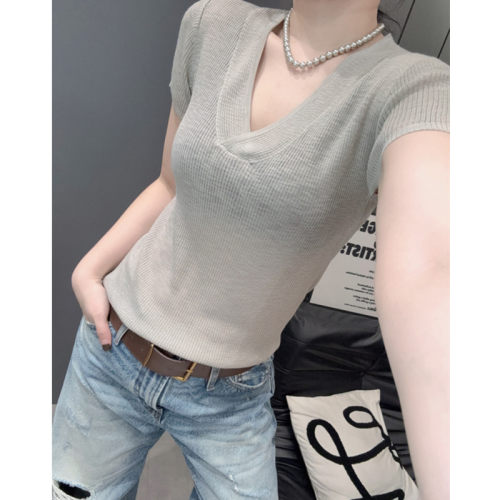 深V领短袖女冰丝针织衫休闲洋气