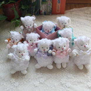 网红穿衣服小白羊钥匙扣背书包挂件包包饰品毛绒小绵羊女礼品挂饰