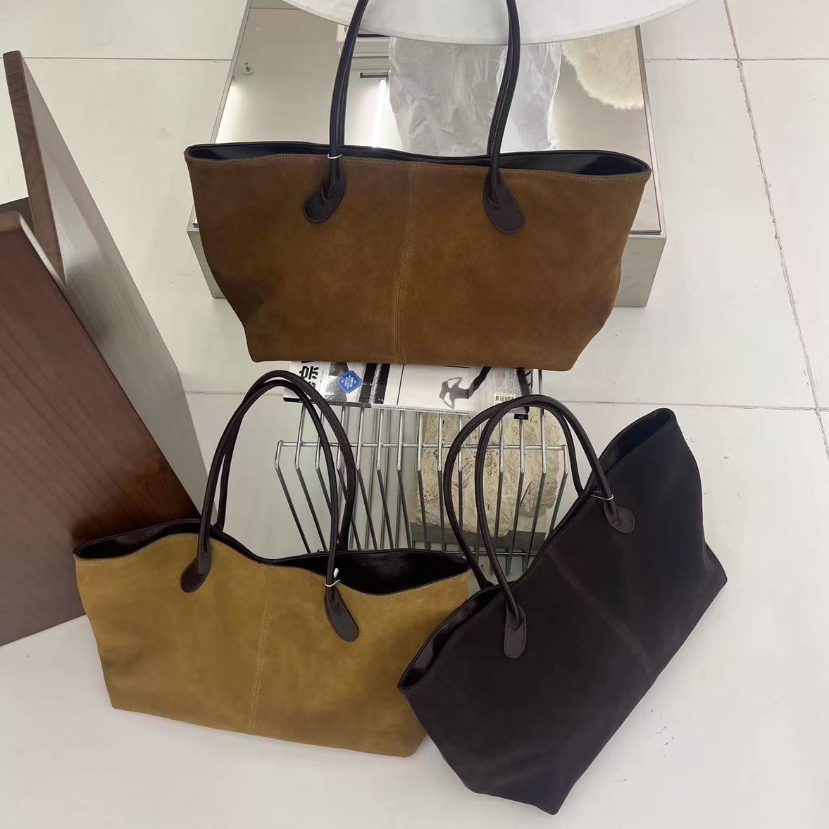 轻色高质感磨砂牛皮通勤托特包