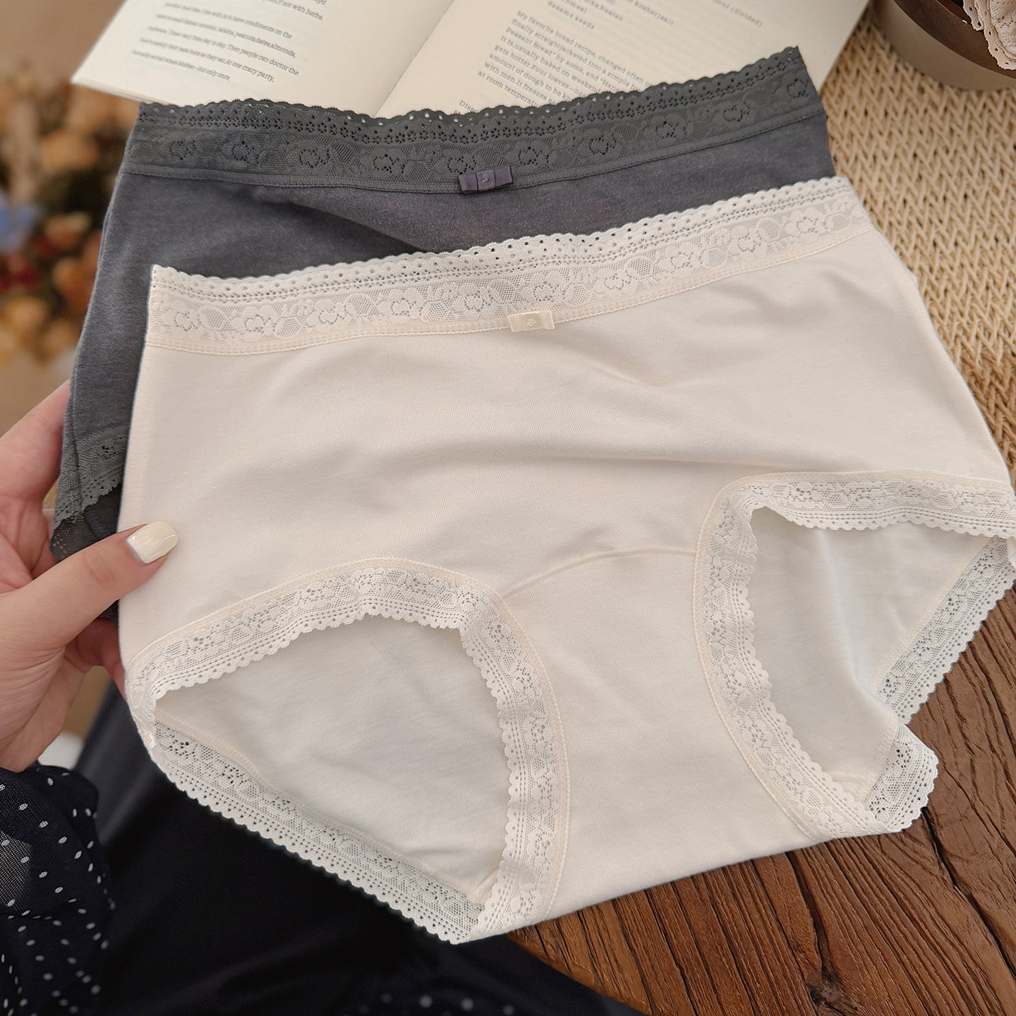 复古宫廷花边秋冬磨毛女内裤保暖