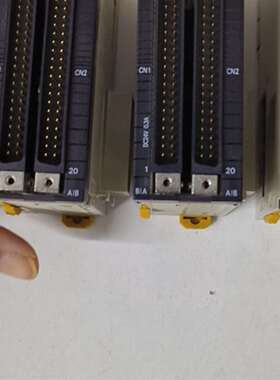 《议价商品》欧姆龙 CJ1W-OD261，成色如图 无破
