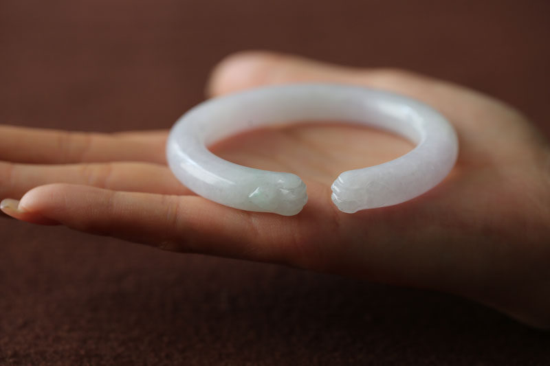 【小猫爪】天然翡翠A货冰糯种精雕猫爪圆条手镯一枚【53MM】精品