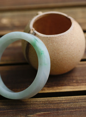 【点翠】天然翡翠a货冰糯种阳绿方条手镯一枚 57.3MM【藏品】