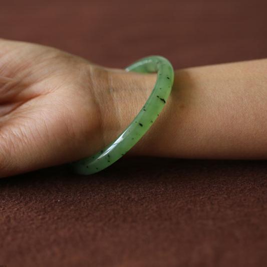 俄碧玉菠菜绿古典细圆条手镯一枚