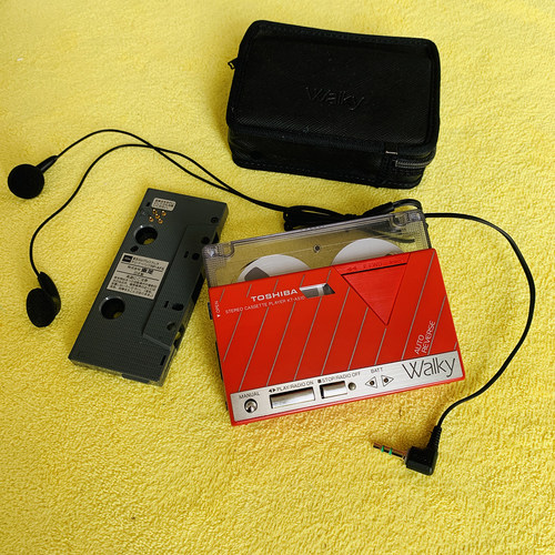 爆新全品东芝KT-AS10 磁带随身听 东芝时尚先生 时尚大方的存在