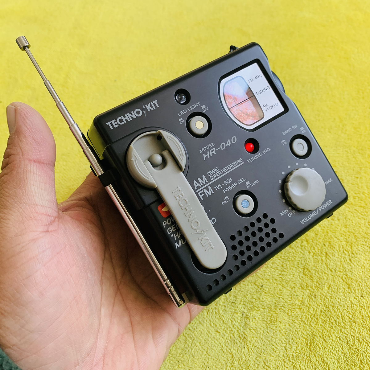 全品应急收音机 手摇发电 好玩又好用 成色新状态好 可用可收藏