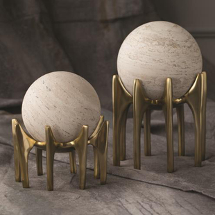 环球悦生活样板间客厅水晶球古金色阿奎拉球托软装设计师配饰摆件