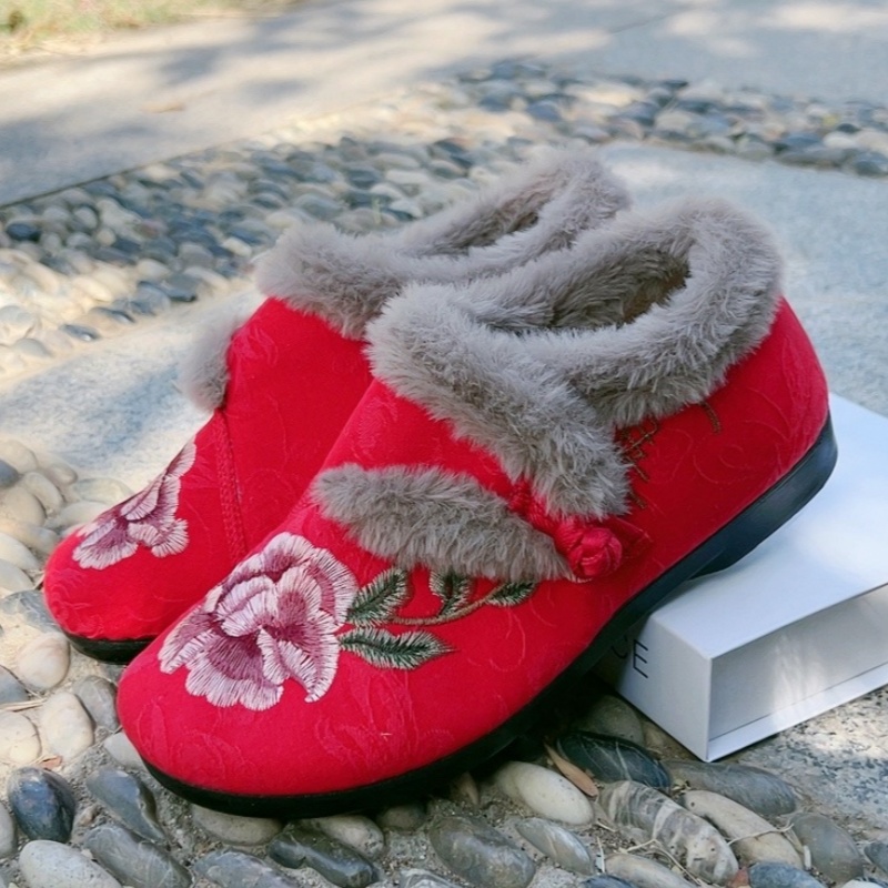 冬季新款一脚蹬绣花女棉鞋