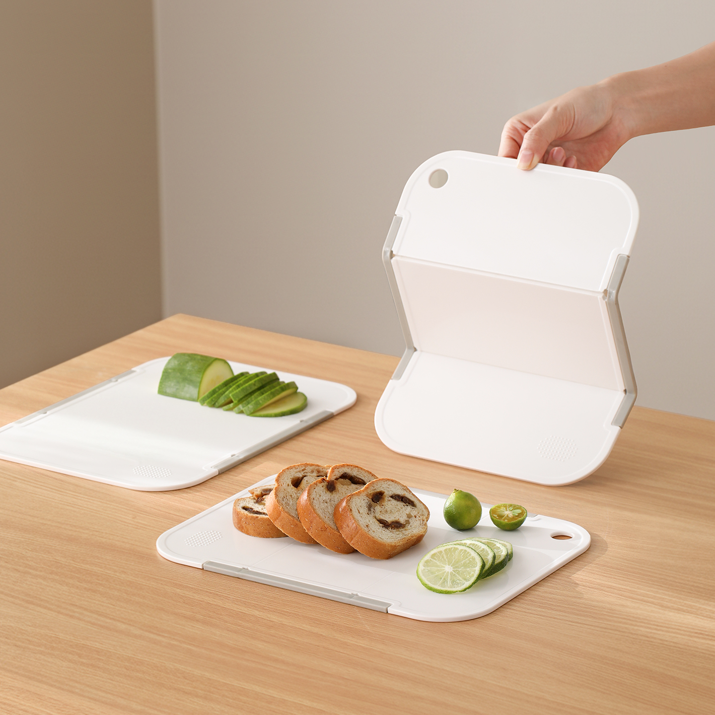 家用三折叠砧板厨房露营户外切水果超薄切菜神器便携防滑菜板