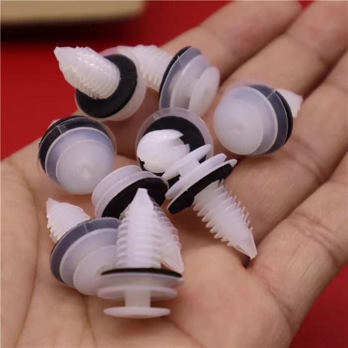 大运重卡N8/N9/自卸车内饰板/门板/内衬倒刺型固定卡子卡扣