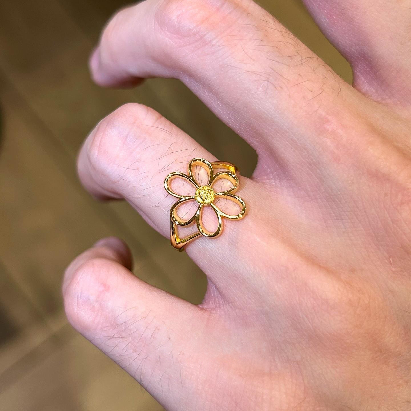 金色镂空花朵戒指女小众设计