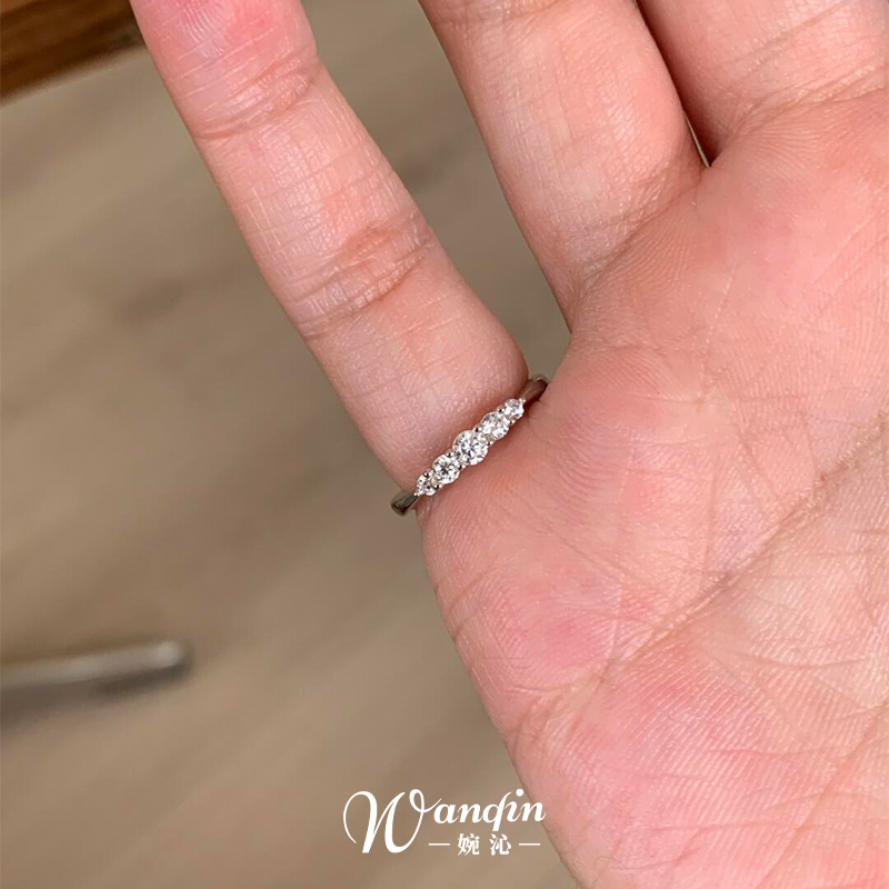 简约排钻戒指女小众设计