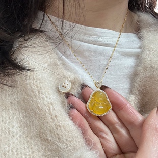 S925纯银镶钻黄玛瑙佛公项链女款轻奢小众高级感玉髓吊坠锁骨颈链