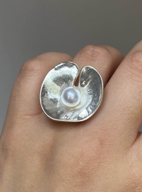 银色荷叶仿珍珠戒指2026新款精致