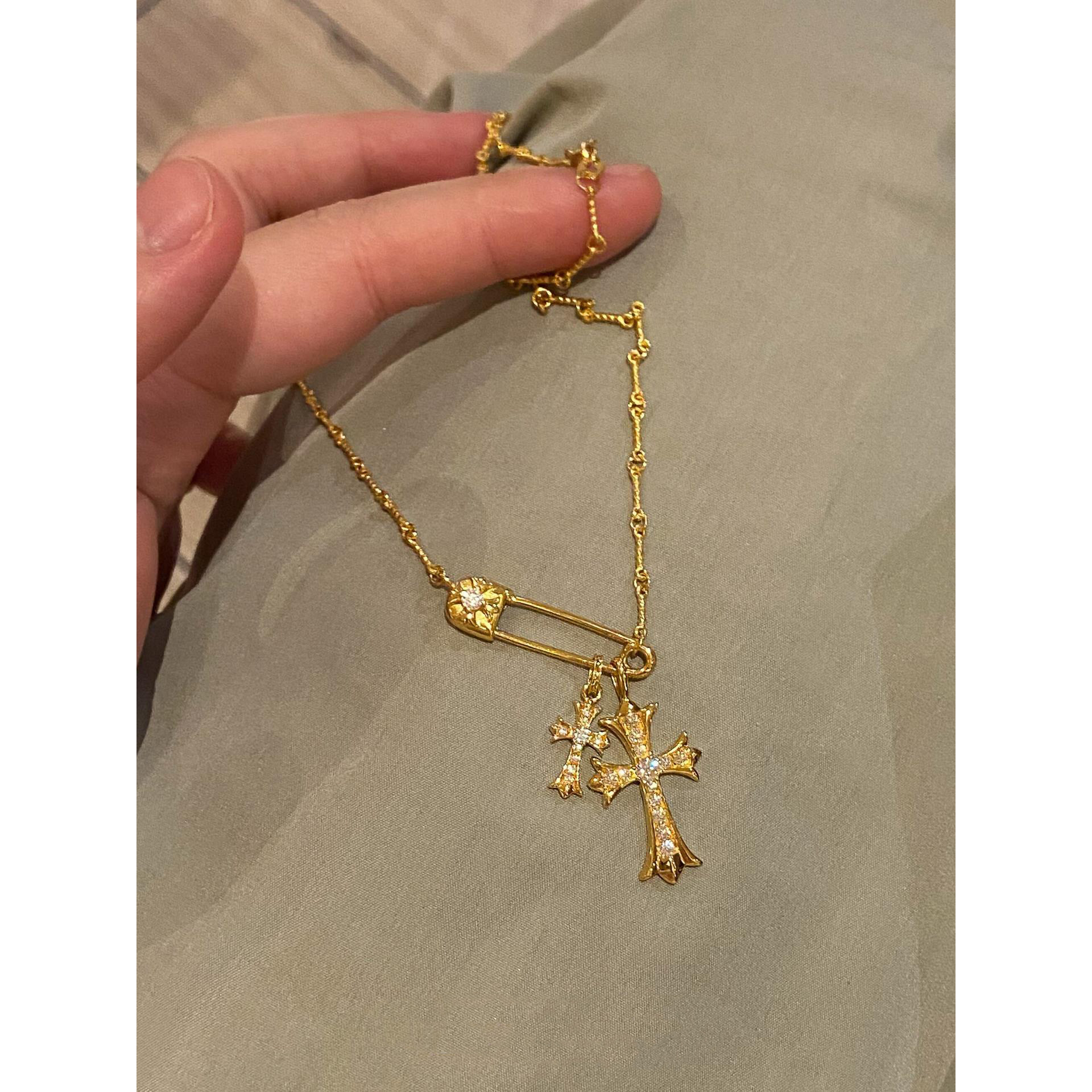 金色别针十字架项链女2025新款轻奢小众设计高级感百搭锁骨链配饰,饰品/流行首饰/时尚饰品新,项链,淘宝优惠券,粉丝福利购,淘宝优惠卷