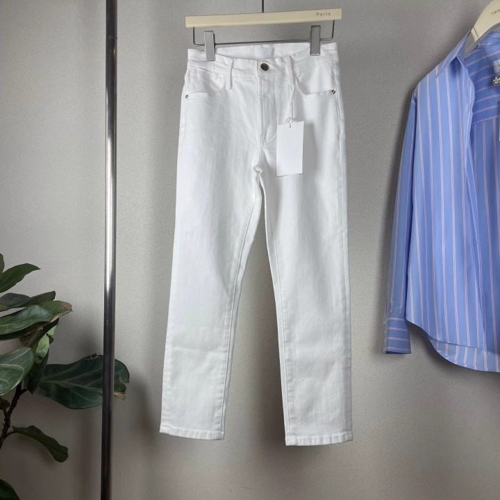 纯色弹力9分小直筒牛仔裤气质