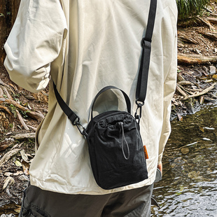 户外运动水杯包轻便潮牌手机包男女爬山水壶包便携通勤单肩斜挎包