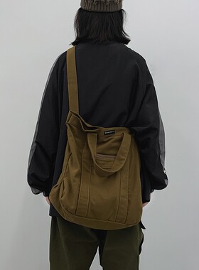 原宿风帆布斜挎包通勤背包