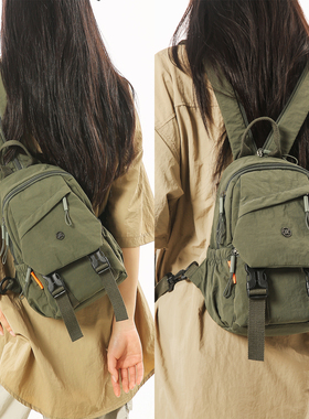 多功能双肩包休闲两用胸包男士背包出行便携小书包轻便通勤斜挎包