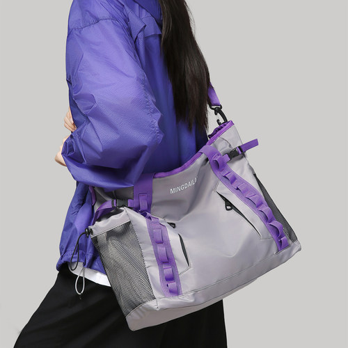 潮牌斜挎包手提单肩托特包