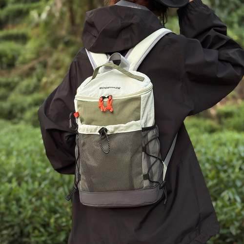 户外登山包轻便休闲通勤小书包