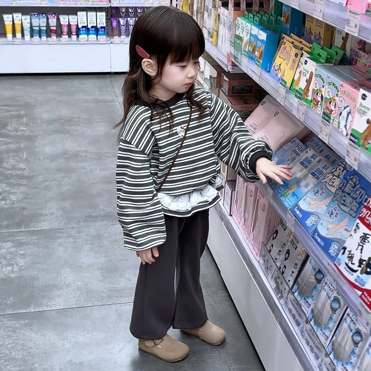 女童条纹卫衣套装2026秋季新款儿童卡通荷叶边长袖上衣宝宝喇叭裤