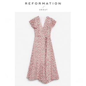 【现货】About Reformation夏法式抽褶鱼尾碎花V领显瘦中长连衣裙