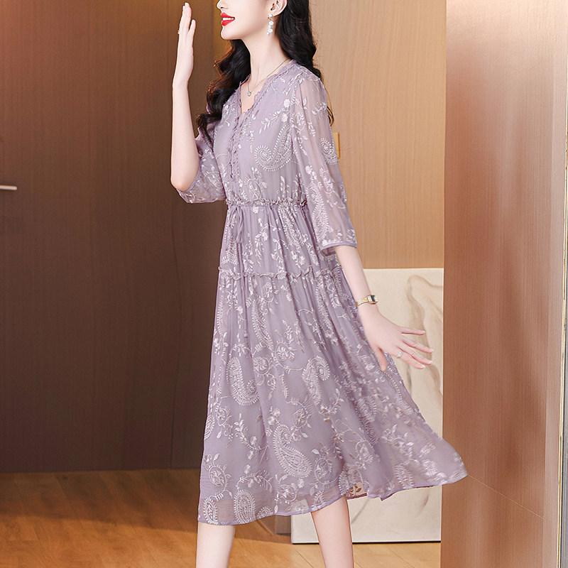 重工刺绣真丝连衣裙女2025年春夏新款高端轻奢桑蚕丝裙子长款