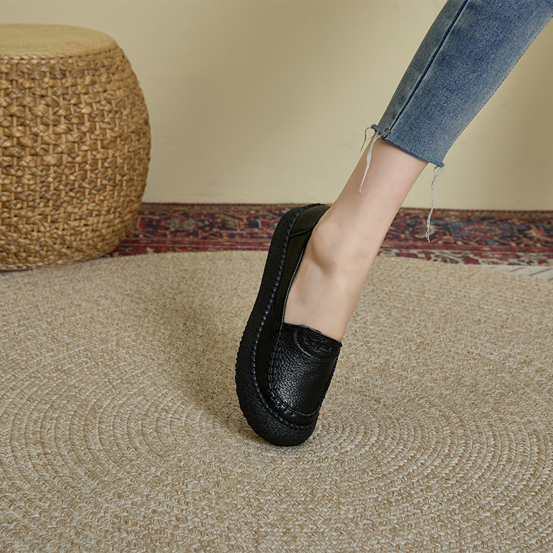 头层牛皮2025真皮妈妈鞋女牛筋防滑一脚蹬平底小皮鞋厚底休闲鞋女