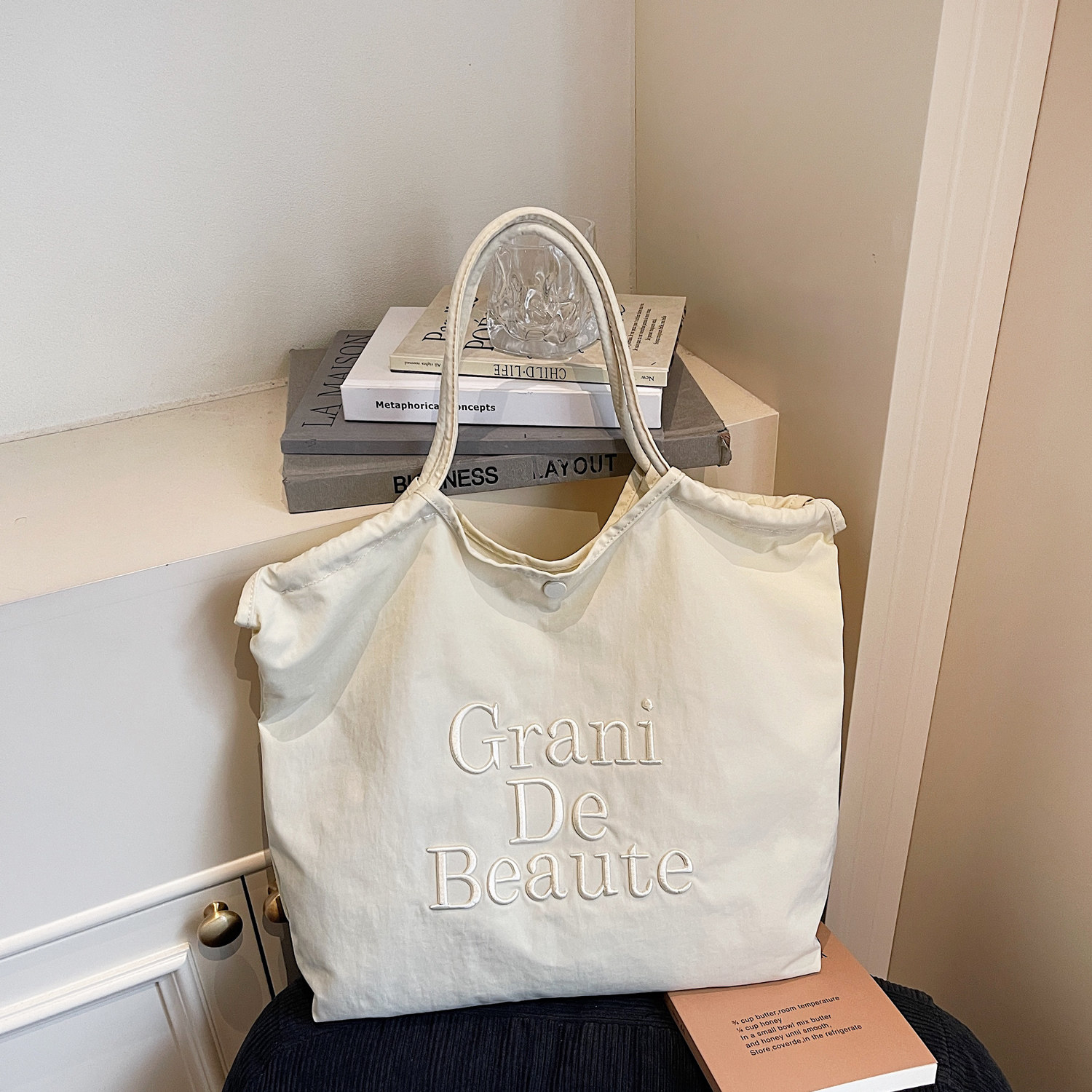 2026新款重工字母刺绣环保购物袋大容量轻便速干尼龙布手提托特包