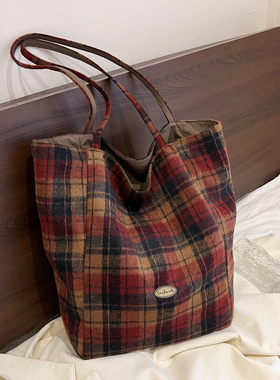 双面背复古毛呢格子托特包包女冬新款大容量慵懒风通勤休闲单肩包