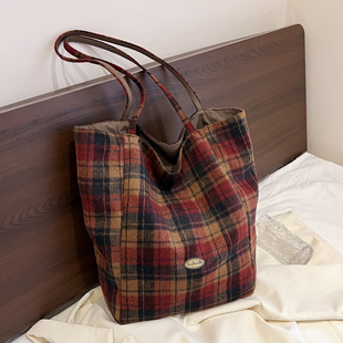 双面背复古毛呢格子托特包包女冬新款大容量慵懒风通勤休闲单肩包