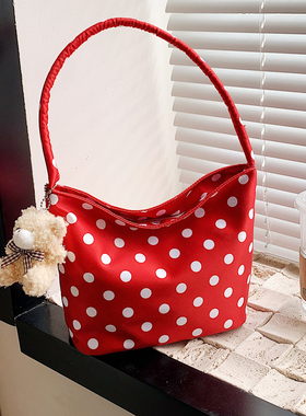 小众单肩挎包包女2025新款夏季迷你红色包包休闲波点腋下小托特包
