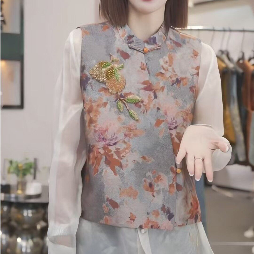 2026春秋季新中式国风钉珠刺绣亮片马甲女高级感轻奢百搭马夹上衣