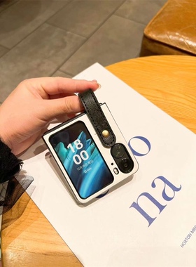 黑色腕带支架适用OPPO FindN2Flip手机壳简约折叠屏新款皮质手提