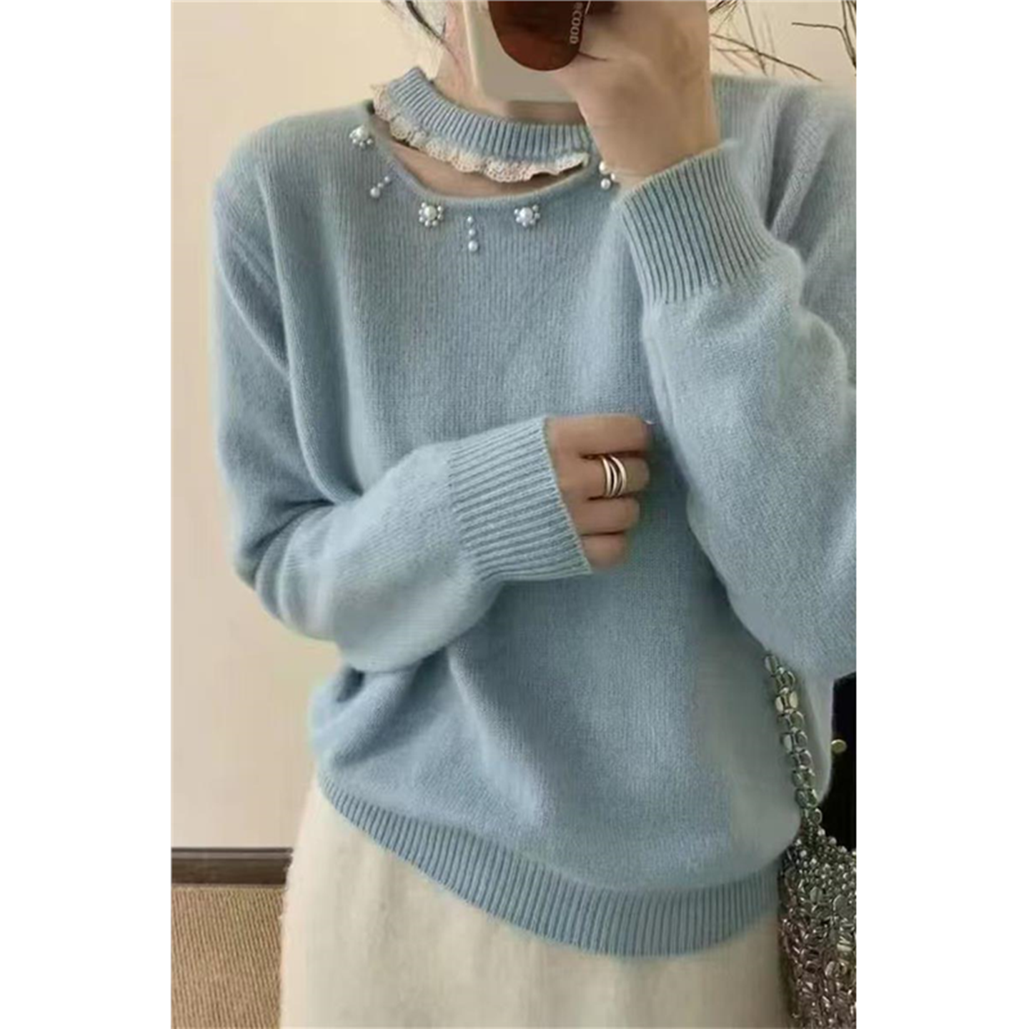灰色交叉钉珠圆领露锁骨毛衣浣熊毛针织衫2026秋冬新款上衣女内搭,女装/女士精品,毛针织衫,淘宝优惠券,粉丝福利购,淘宝优惠卷