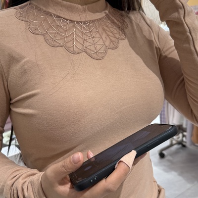 爱慕女士高领保暖舒适打底上衣