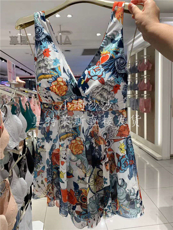 专柜正品 爱慕 am674292 炫酷沙滩裙式分身泳衣 1080特价