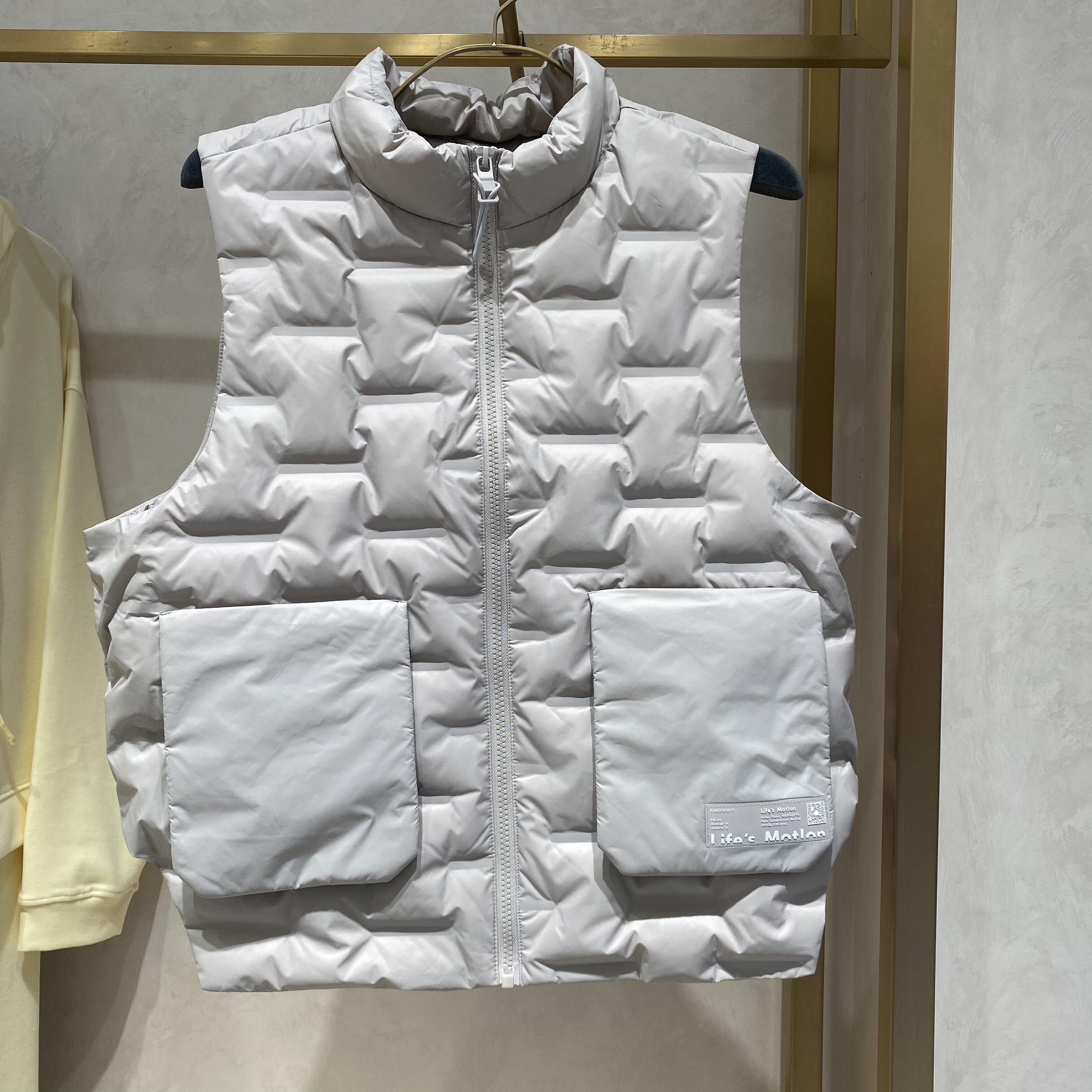 爱慕运动21BEYOND跨越轻量羽绒马甲背心保暖轻AS144M92吊牌599