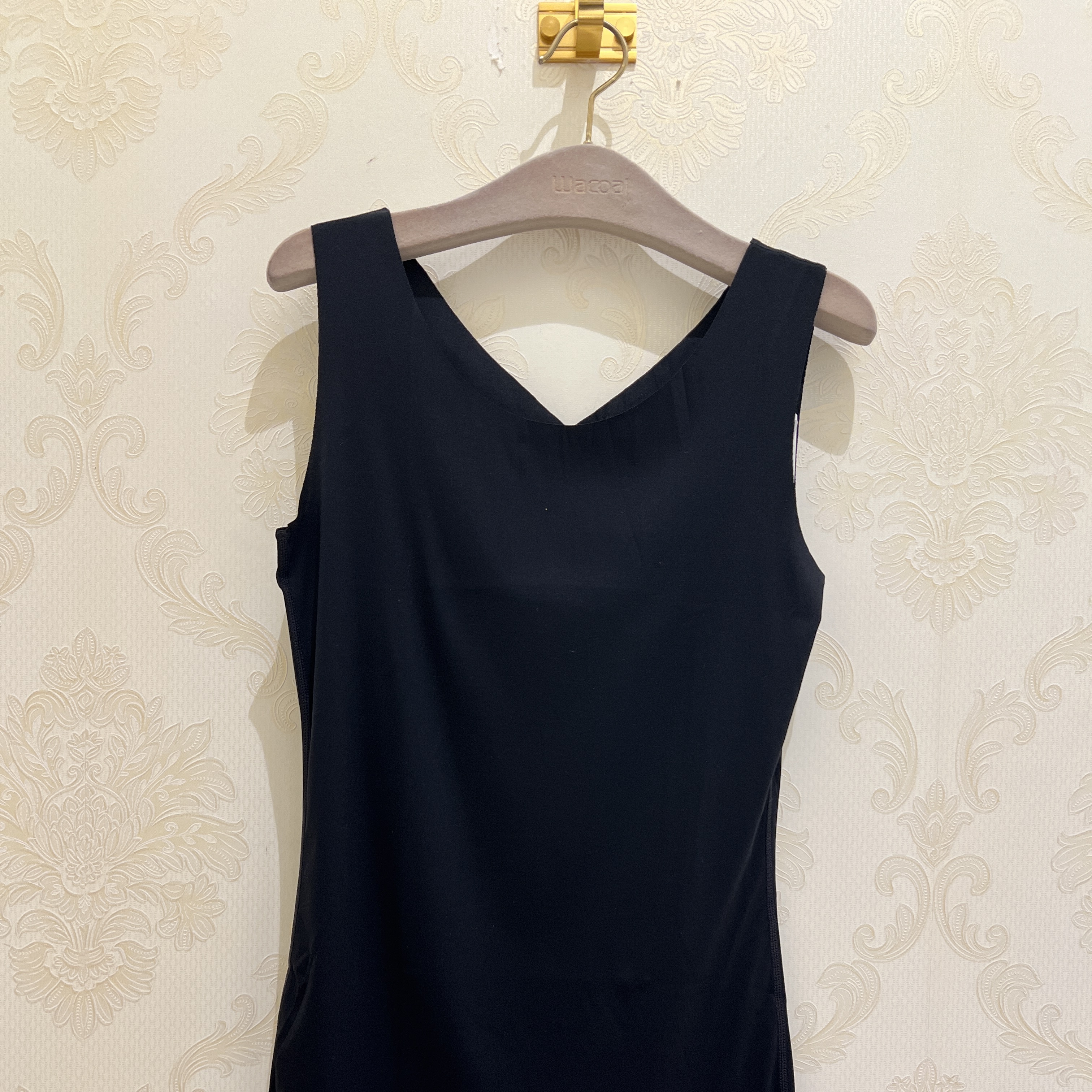 WV5219华歌尔一片式无痕修身无袖打底背心 圆领V领正反两穿399