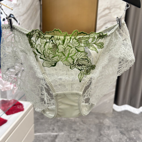 新款Salute LP33C4 女式刺绣蕾丝中低腰三角内裤LB33C4配套780