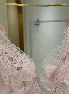 兰卡文LC13DP1 La Clover大显小凉快 超薄蕾丝4/4聚拢文胸1780