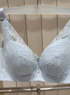 专柜正品 LC12ABB1兰卡文LACLOVER 26 三排扣无纺布薄杯文胸1980