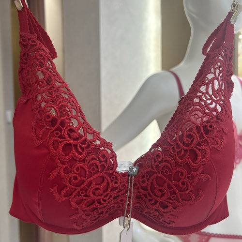 LA CLOVER兰卡文LC11TR1红蕾丝中厚小胸聚拢文胸婚庆本命年红3980